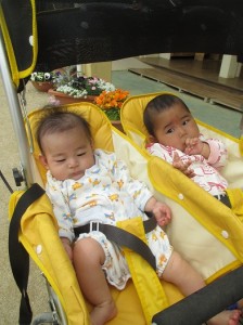 バギーに乗ってもキック、キック