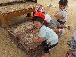 気をつけておりるよ