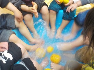 かわいい足がいっぱいです♪