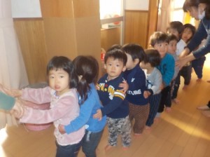 ゆきぐみ列車出発します