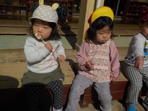 外で食べるとおいしいね