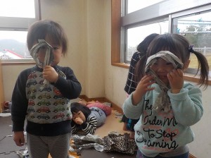 大きくみえるかな、虫眼鏡だよ