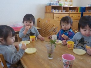 おやつも一段とおいしいね