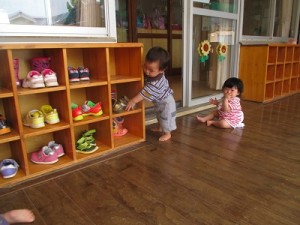 下駄箱のくつもきになるね