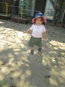 靴を履いて上手に歩けるよ